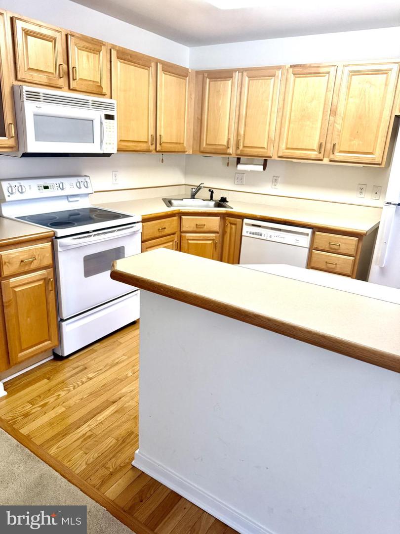 1105 S Schumaker Dr #b-200 Property Photo 5