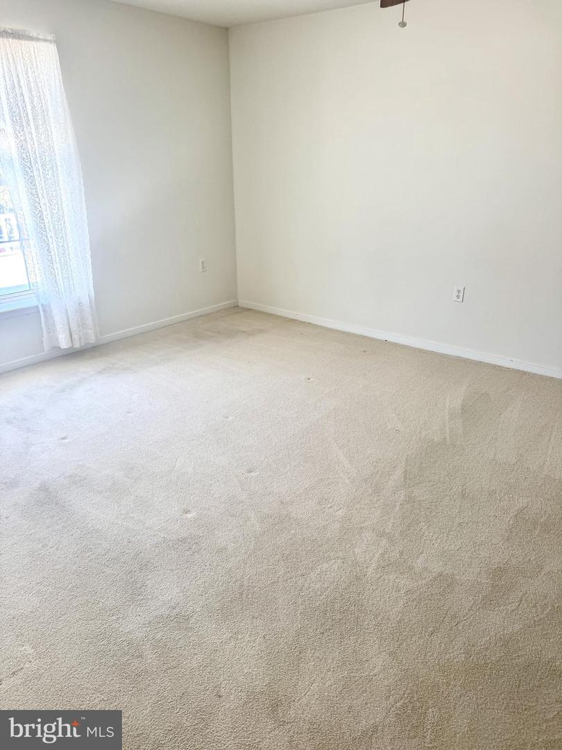 1105 S Schumaker Dr #b-200 Property Photo 8