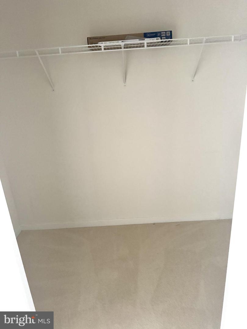 1105 S Schumaker Dr #b-200 Property Photo 10