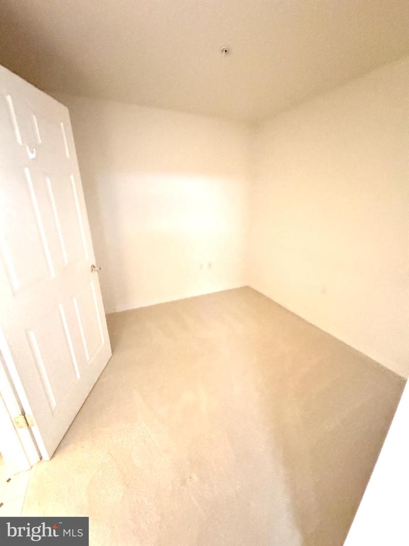 1105 S Schumaker Dr #b-200 Property Photo 14
