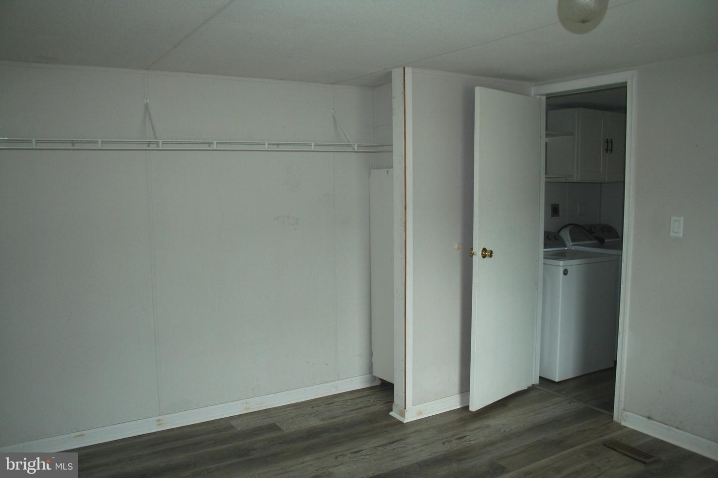 5850 Brook St Property Photo 22