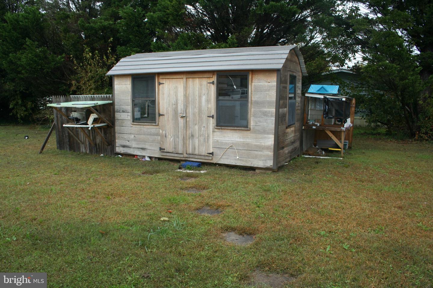5850 Brook St Property Photo 33