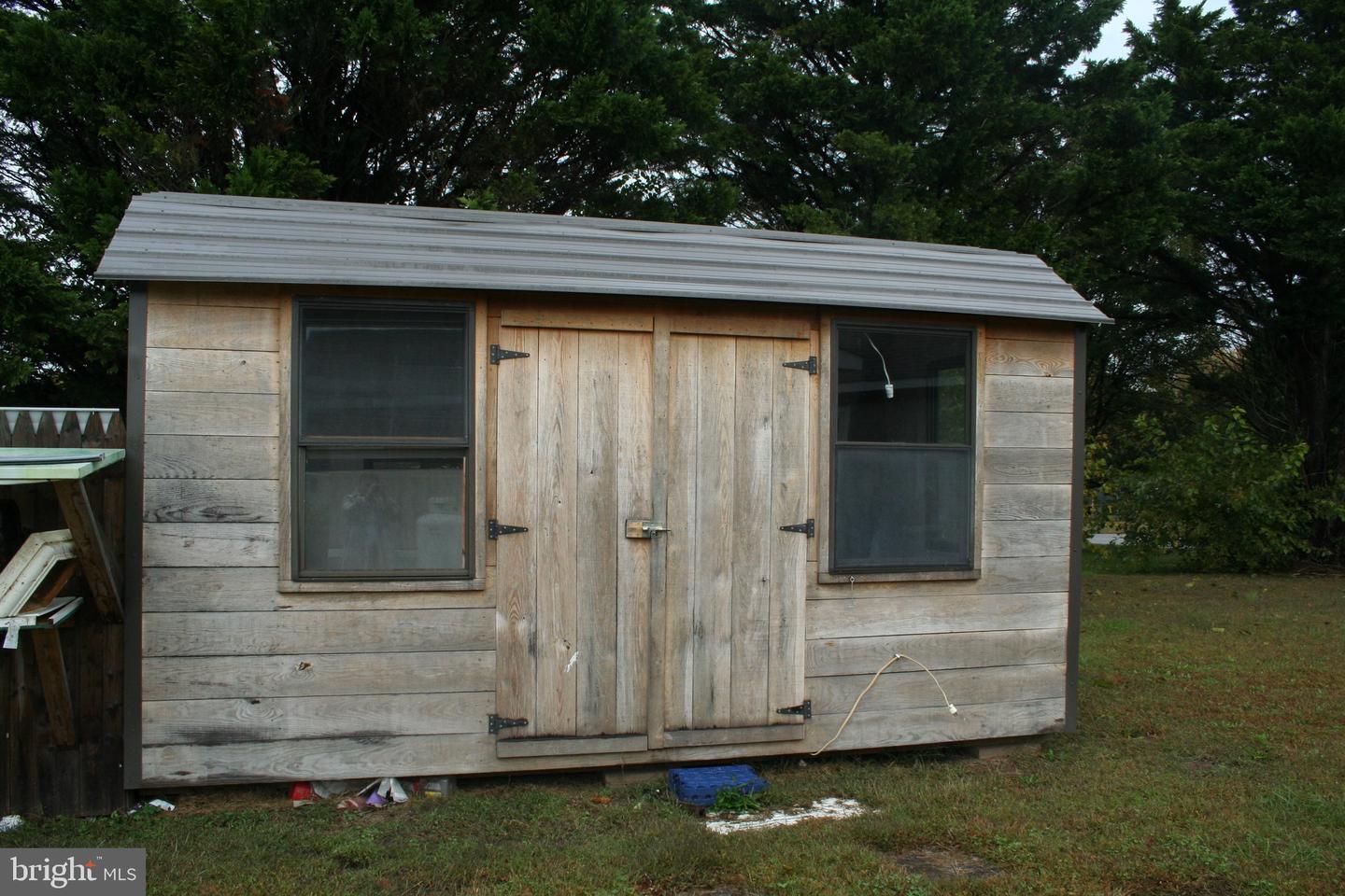 5850 Brook St Property Photo 34