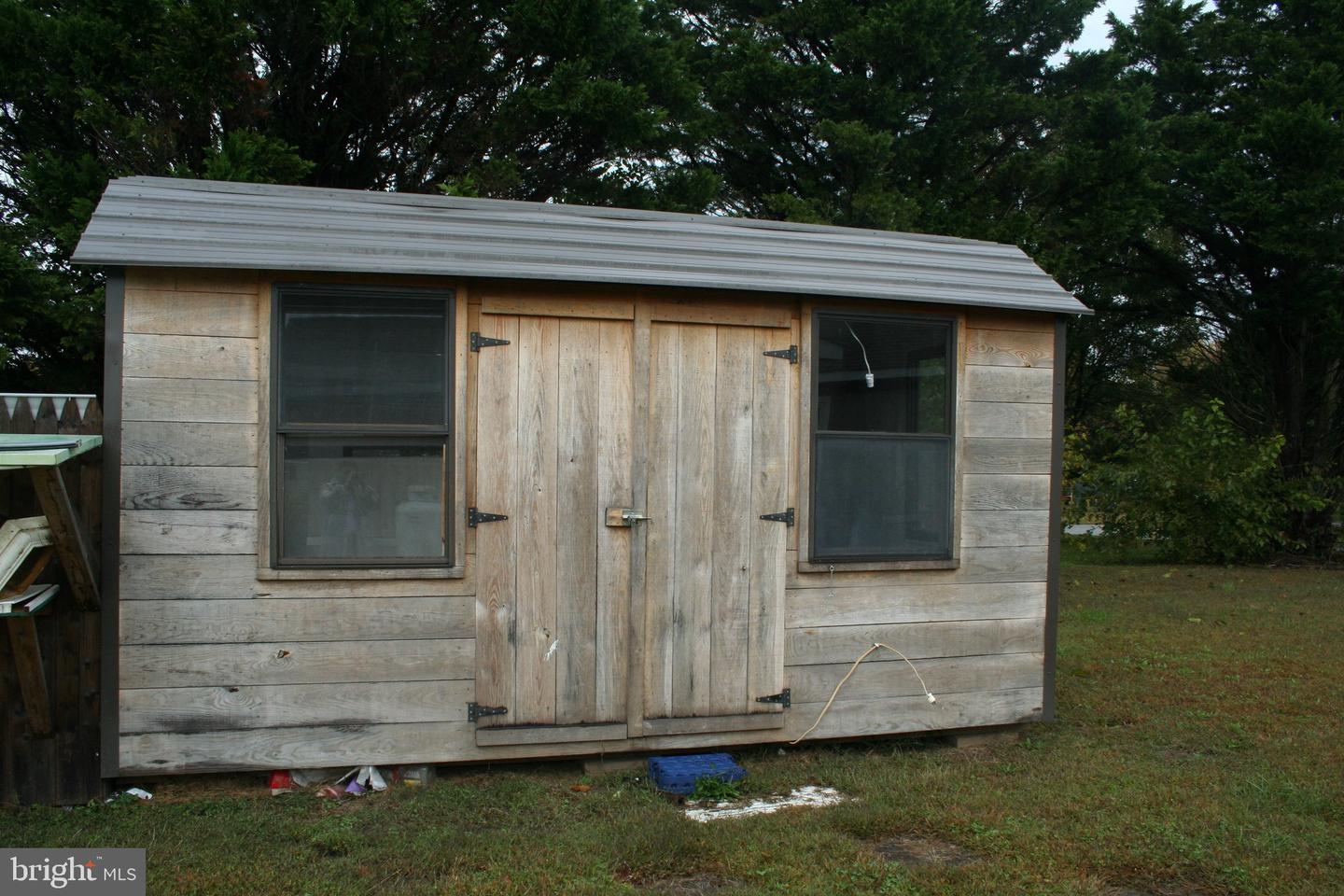 5850 Brook St Property Photo 35