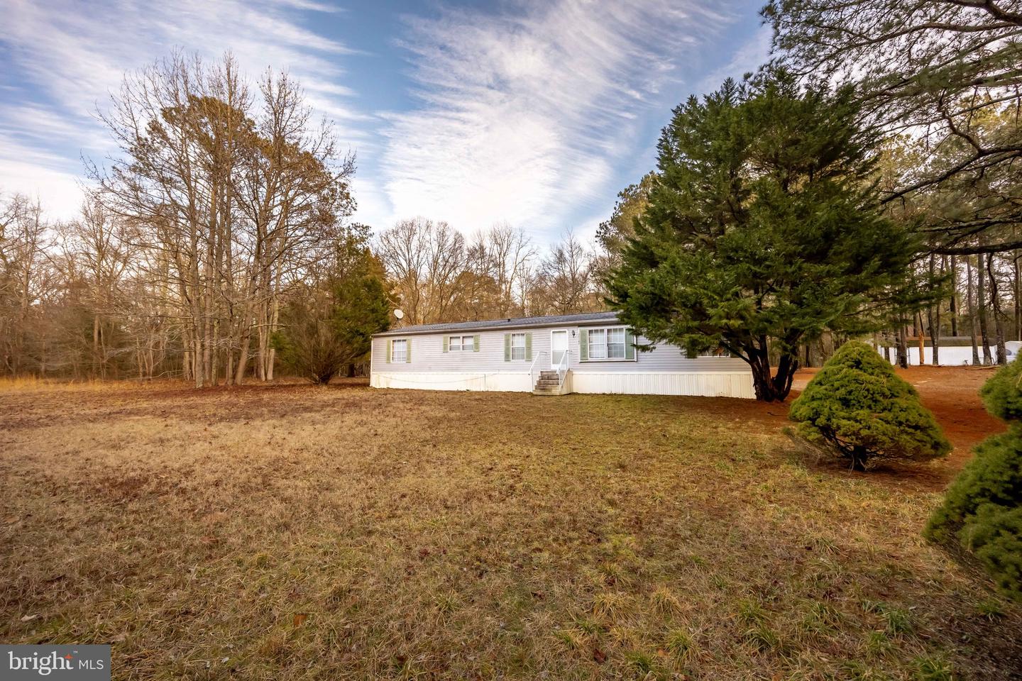 22147 Royal Oak Rd Property Photo 2