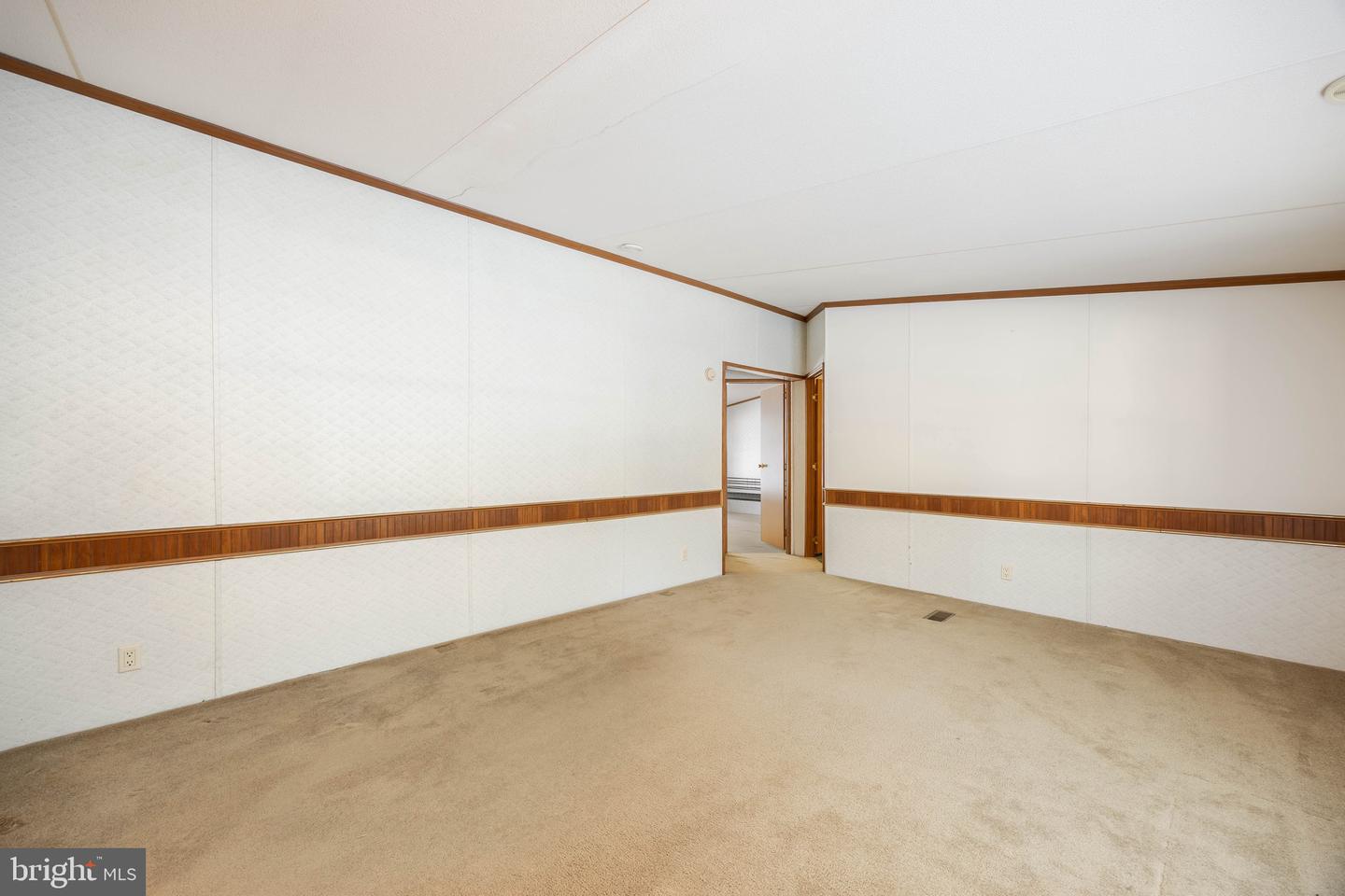 22147 Royal Oak Rd Property Photo 22