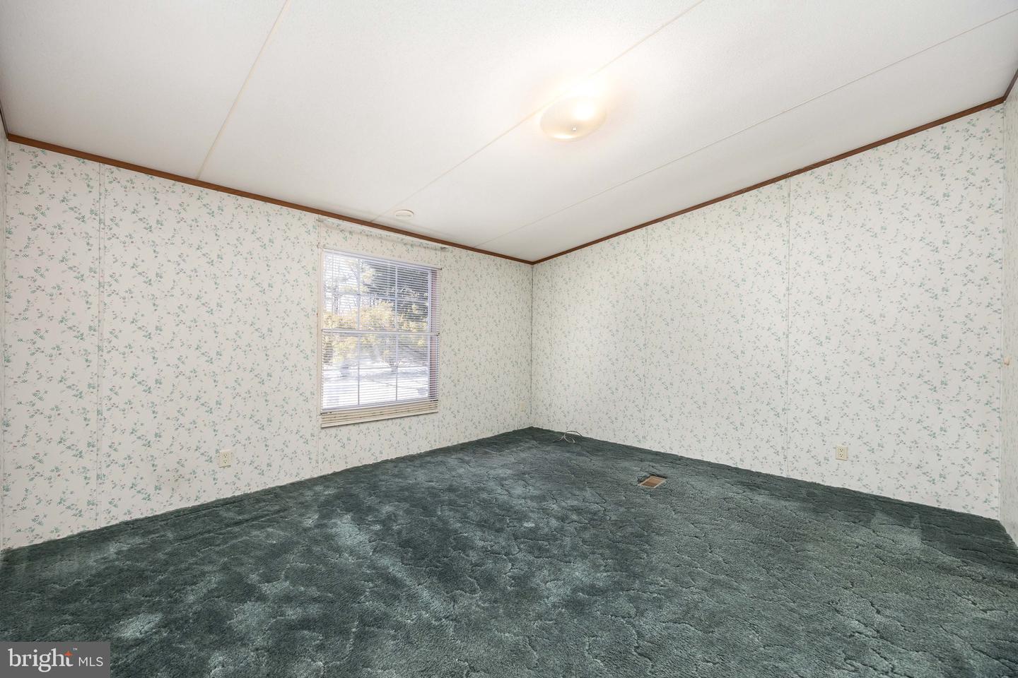 22147 Royal Oak Rd Property Photo 26