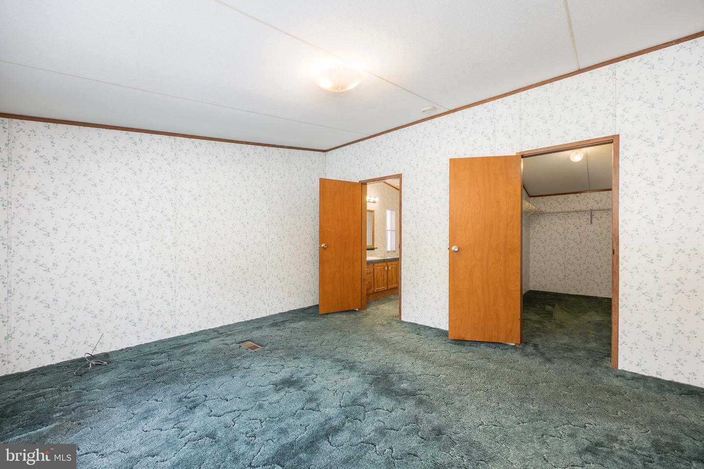 22147 Royal Oak Rd Property Photo 27
