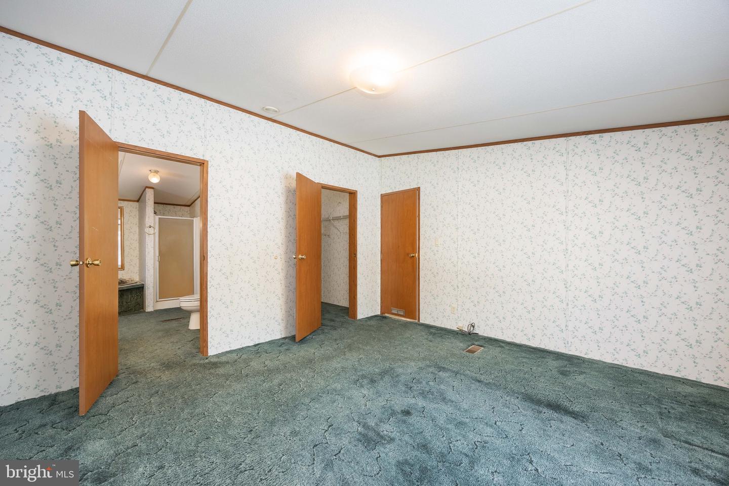 22147 Royal Oak Rd Property Photo 28