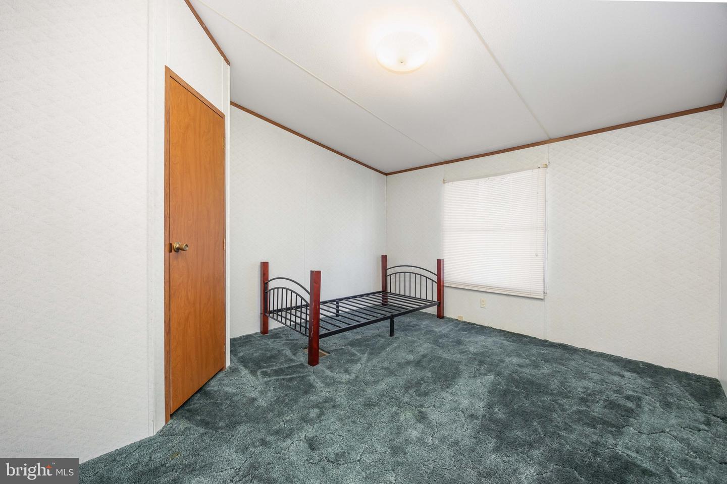 22147 Royal Oak Rd Property Photo 35