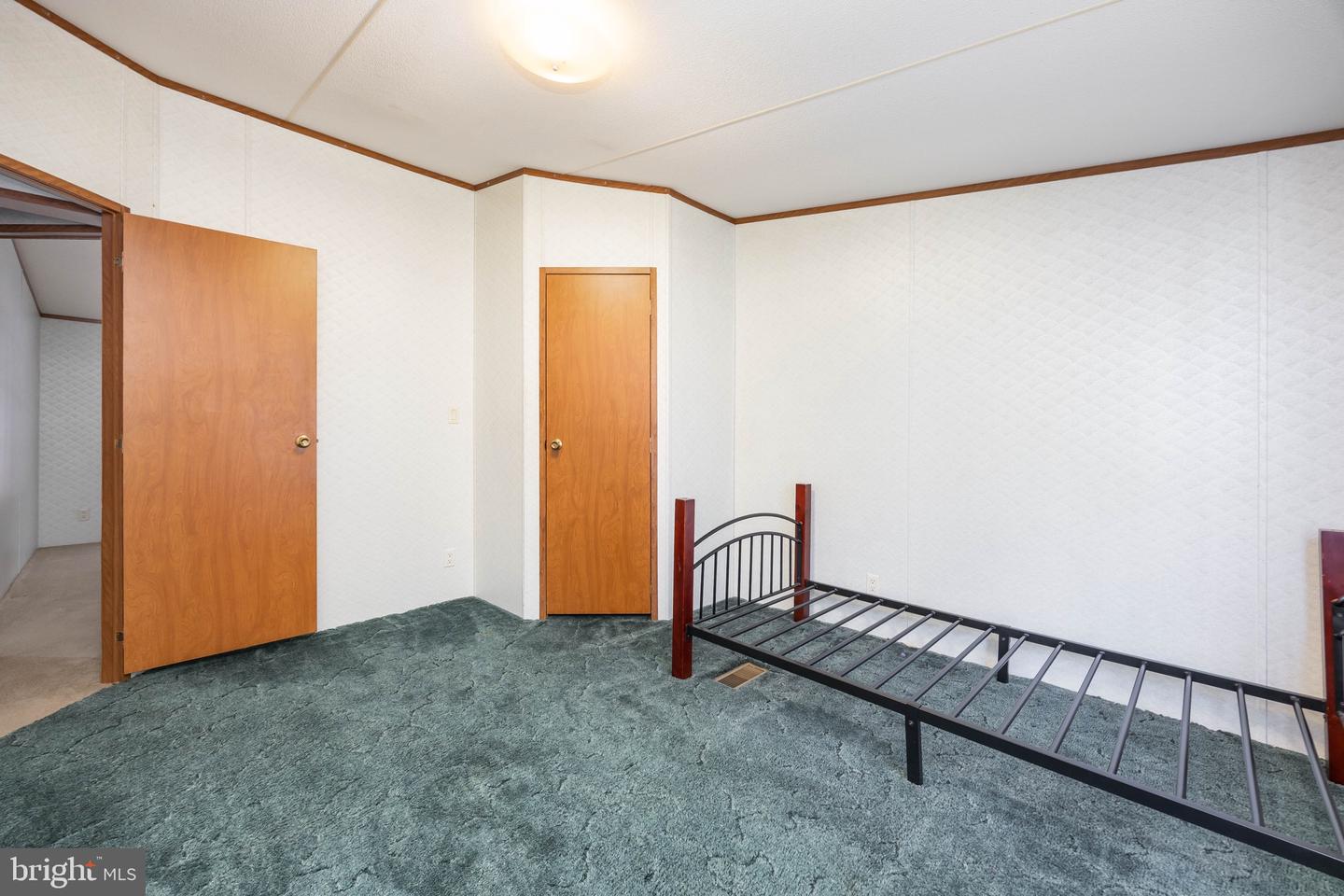 22147 Royal Oak Rd Property Photo 36
