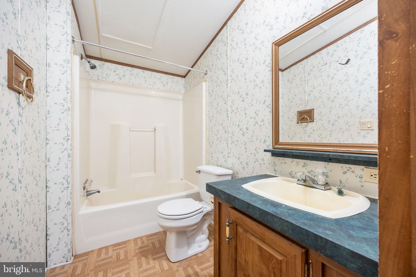 22147 Royal Oak Rd Property Photo 41