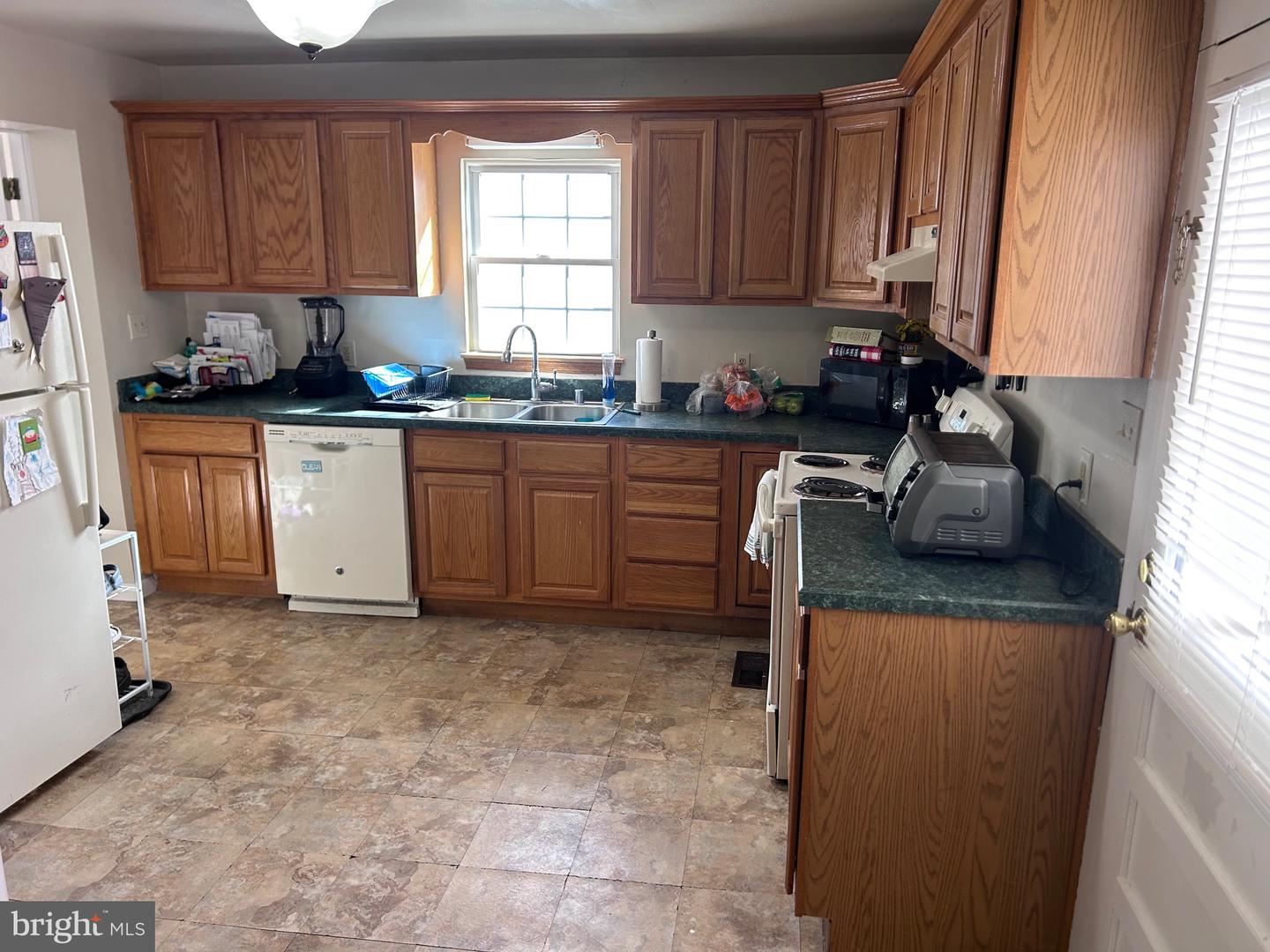501 Ferry St Property Photo 4