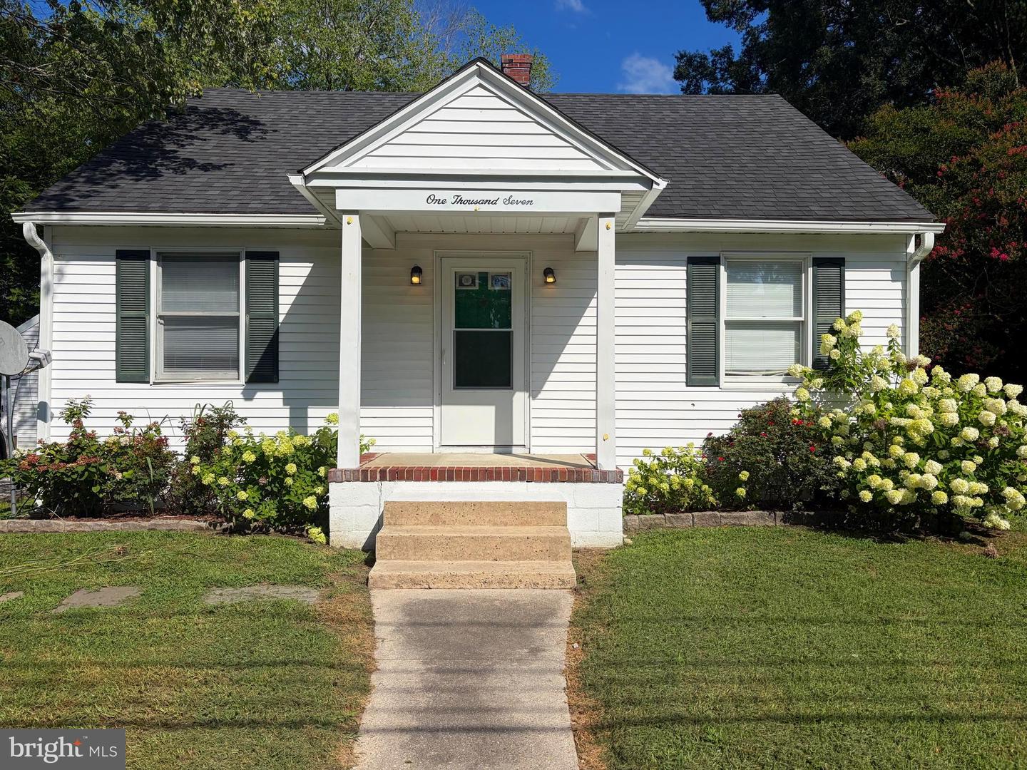 1007 Pierce Ave Property Photo 1