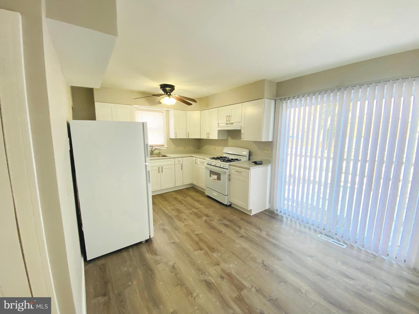 1007 Pierce Ave Property Photo 6