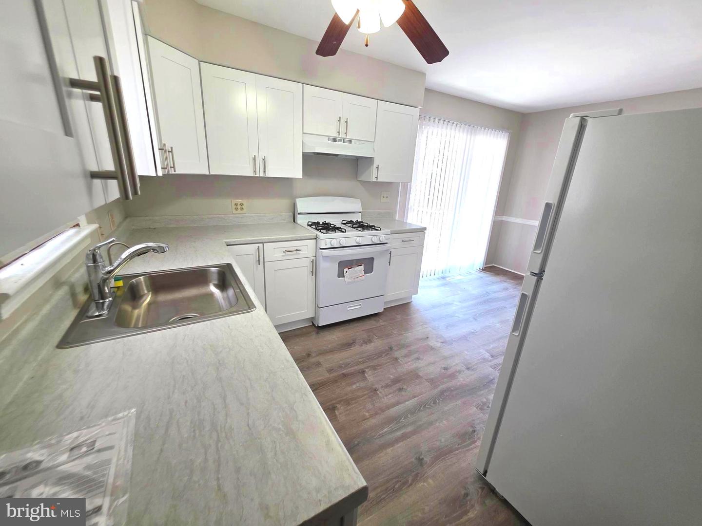 1007 Pierce Ave Property Photo 9
