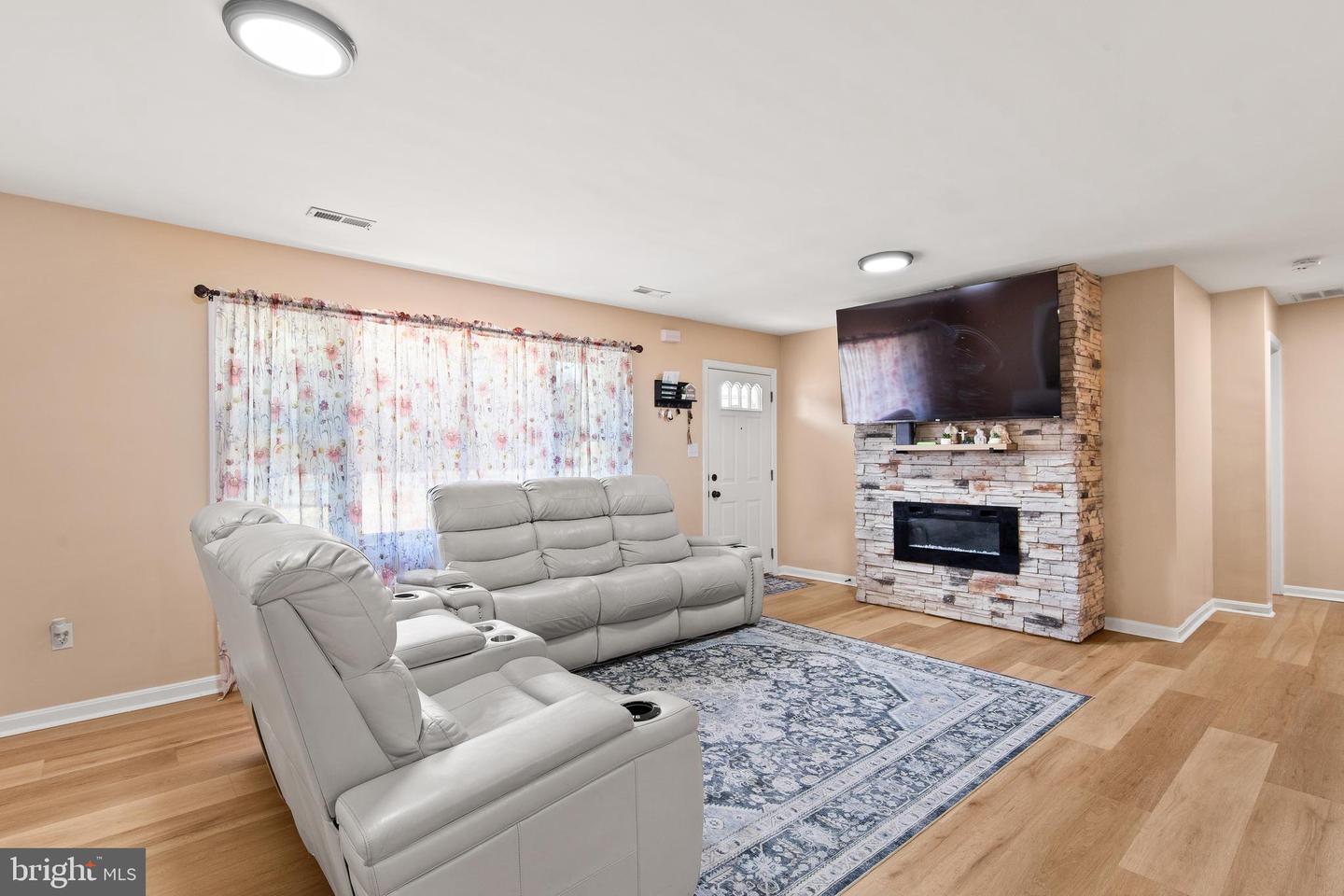 28570 Ocean Gtwy Property Photo 4