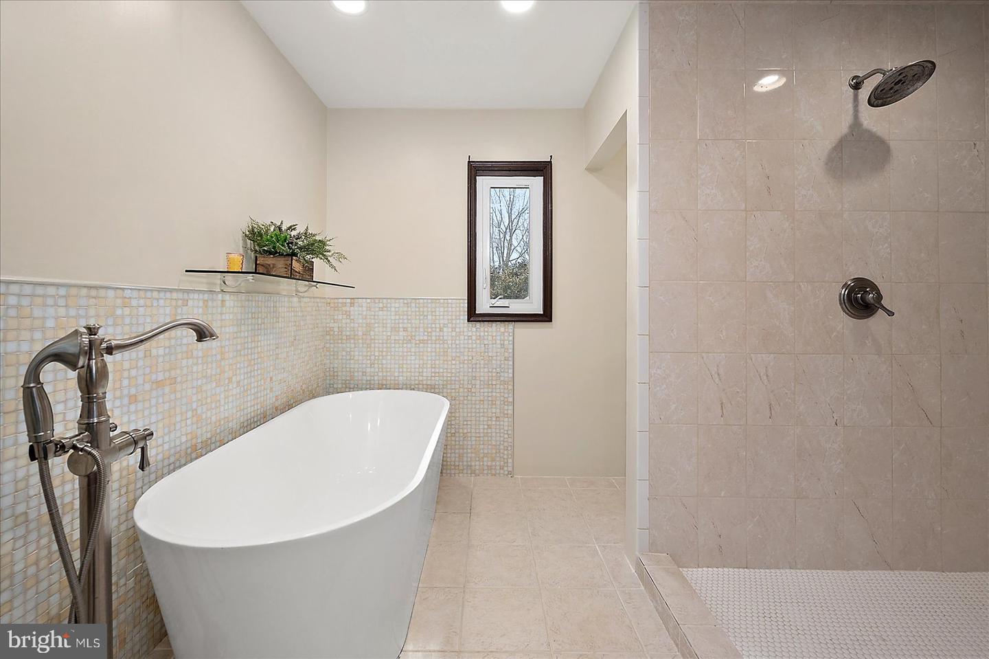 5660 Caledonia Dr Property Photo 55