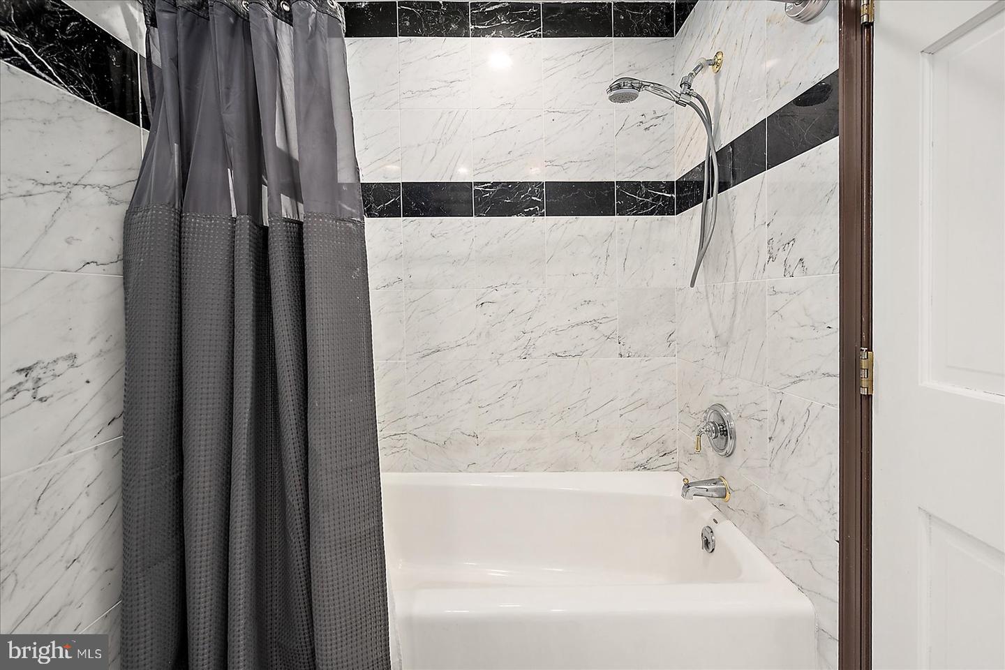 5660 Caledonia Dr Property Photo 62