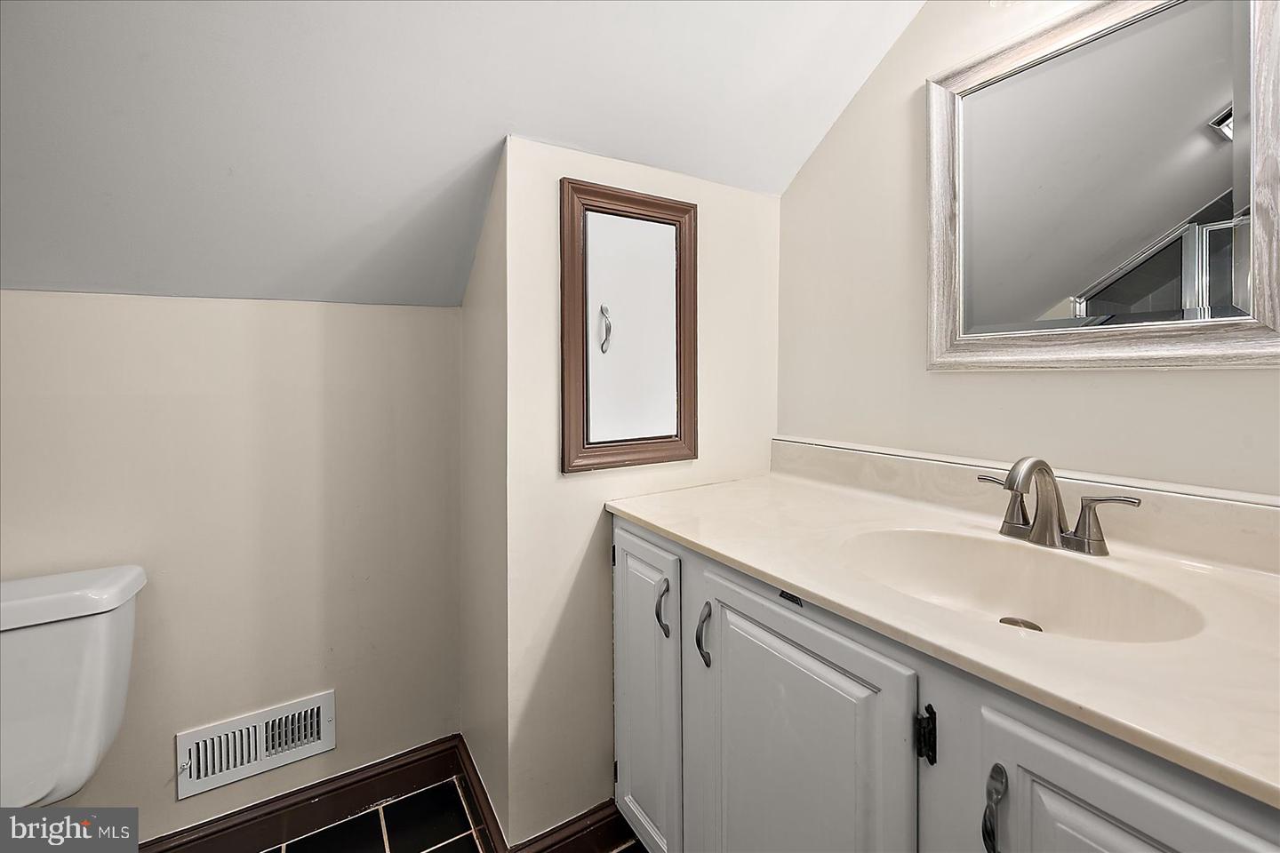 5660 Caledonia Dr Property Photo 71