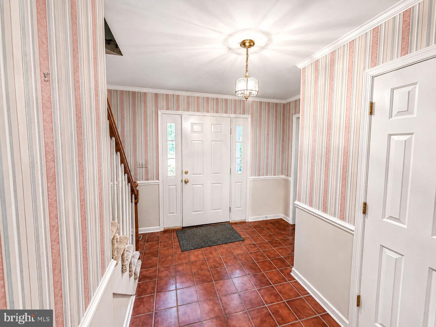 5211 Dove Point Ln Property Photo 4