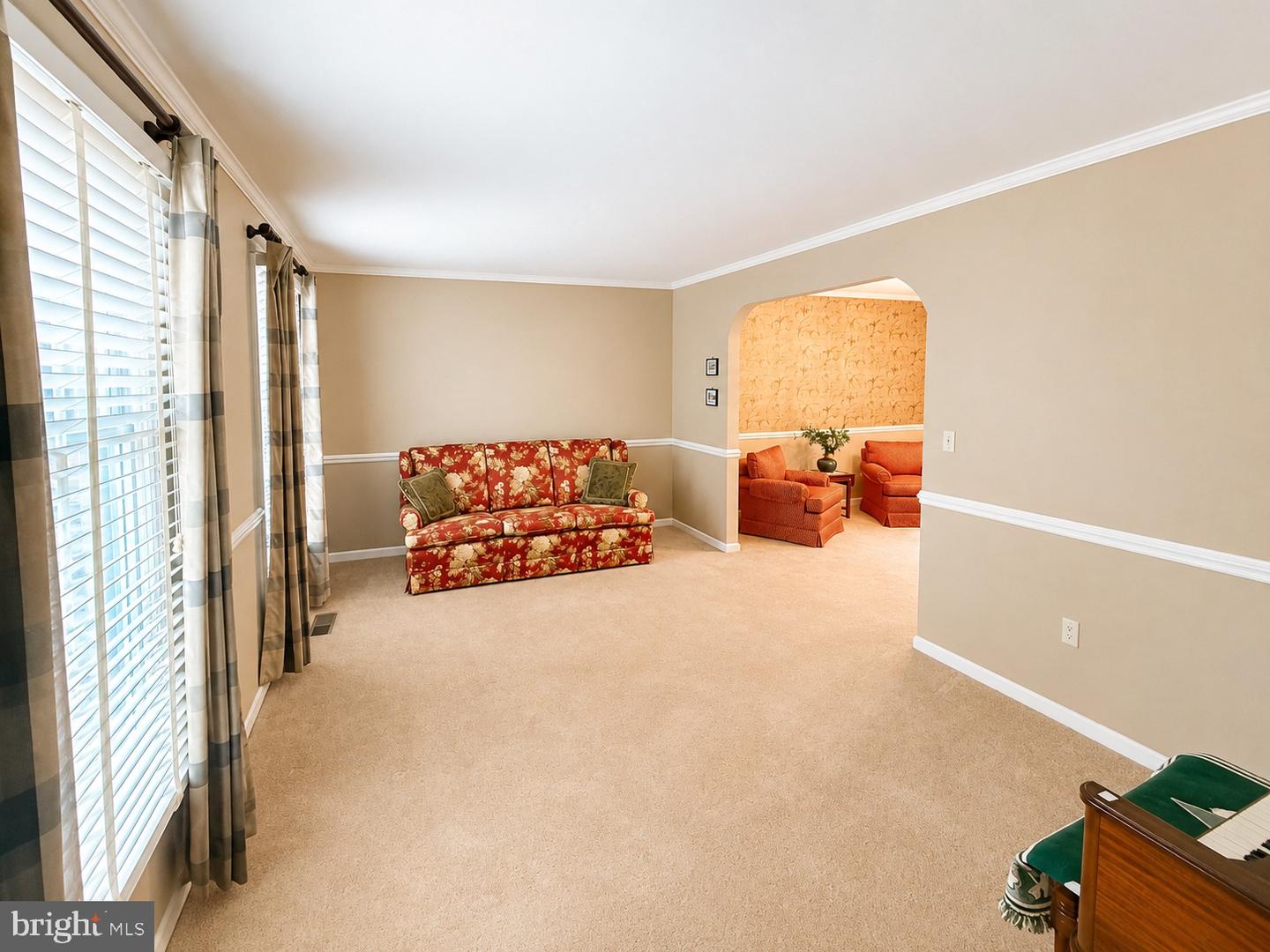 5211 Dove Point Ln Property Photo 5