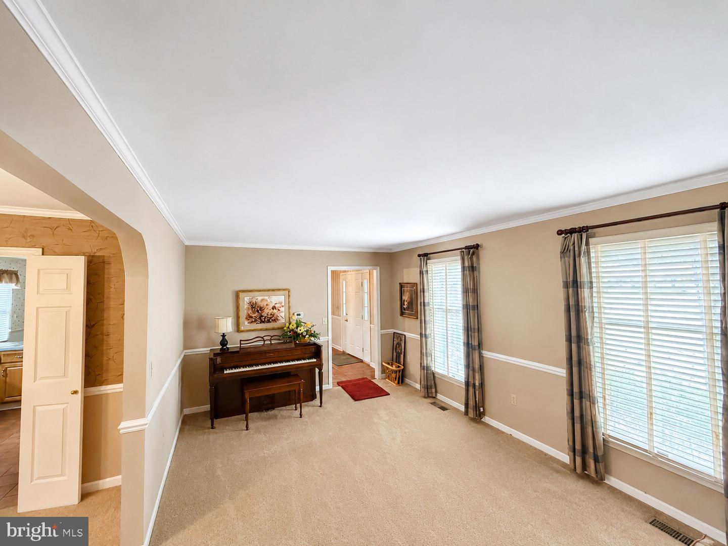 5211 Dove Point Ln Property Photo 7