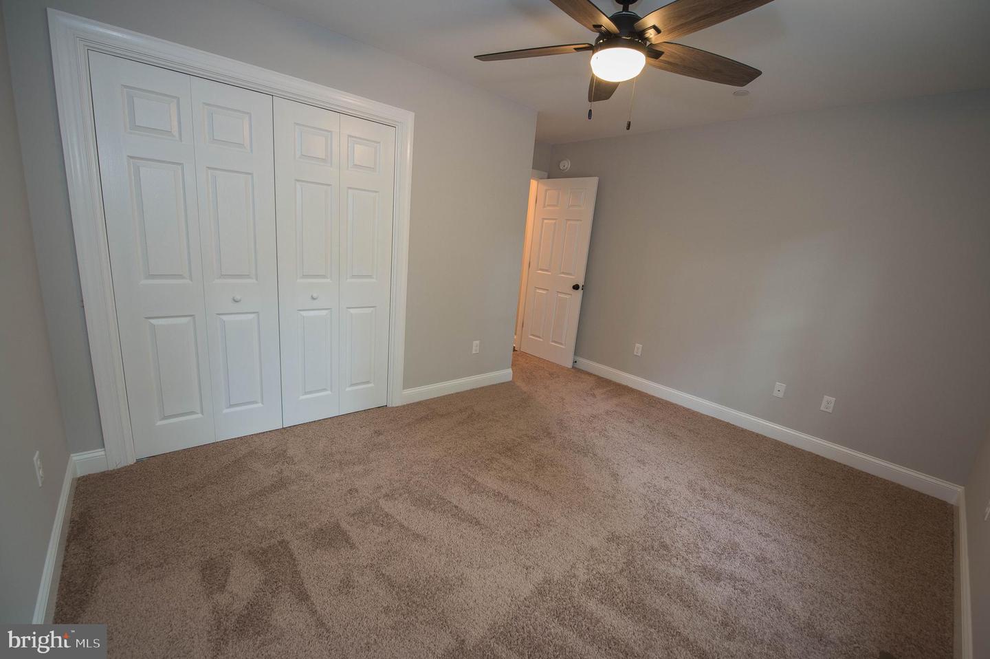 918 S Park Dr Property Photo 34