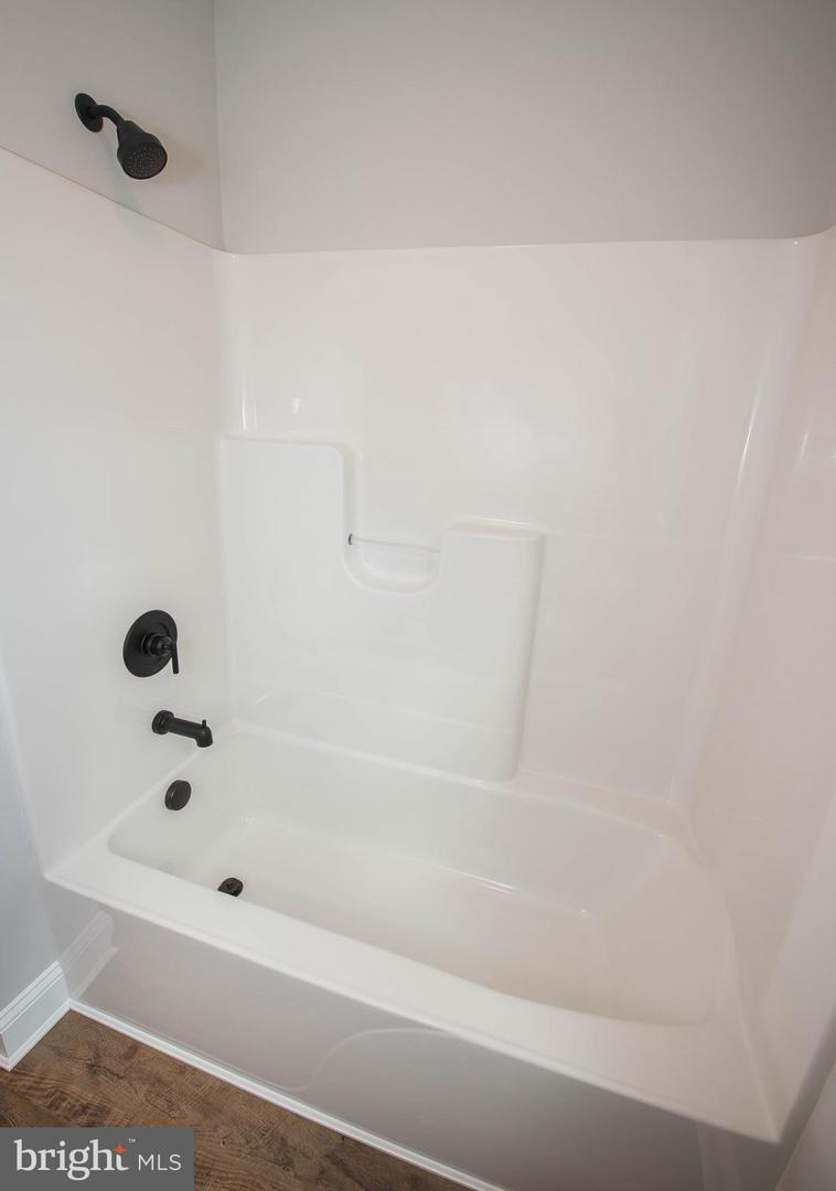918 S Park Dr Property Photo 37