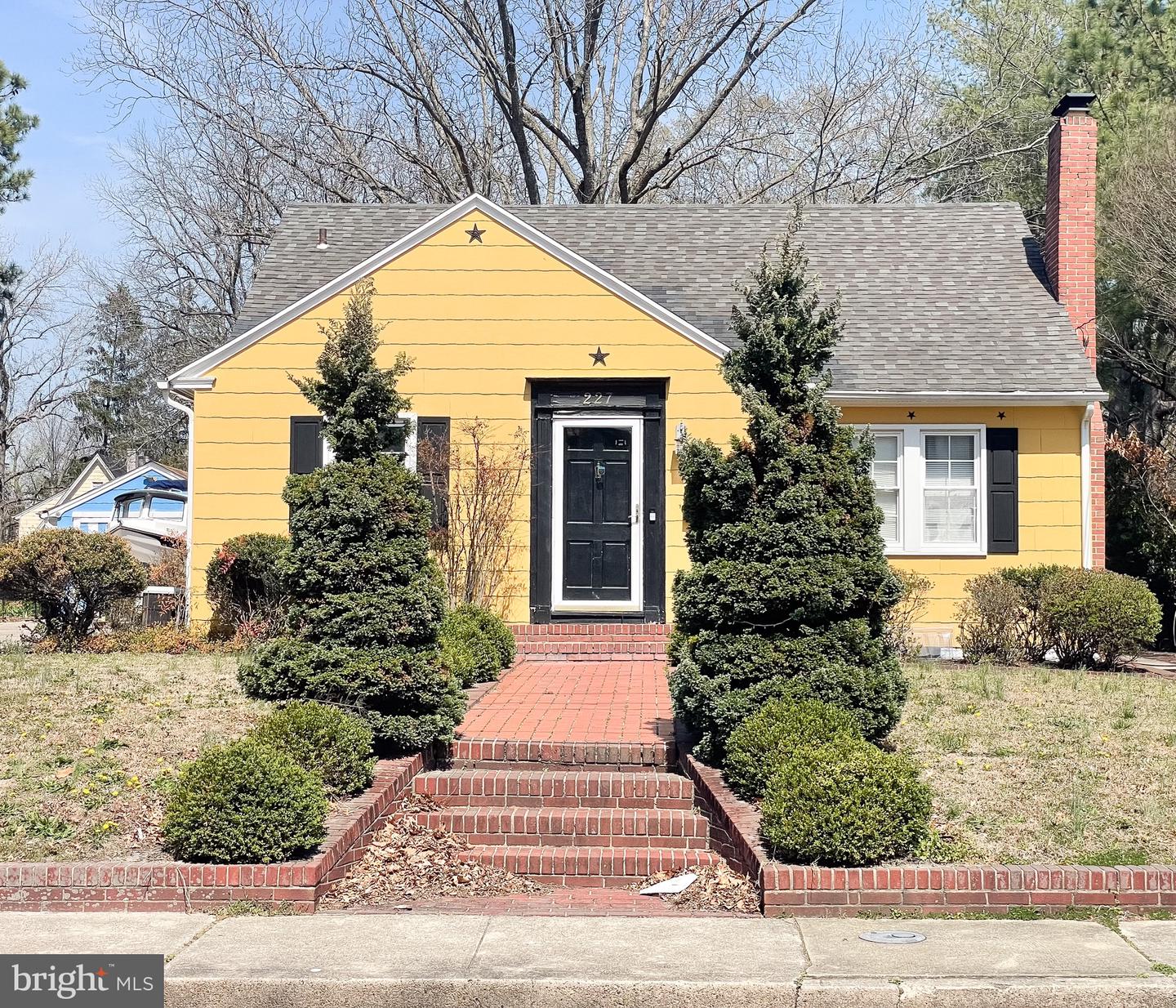 227 South Blvd Property Photo 1