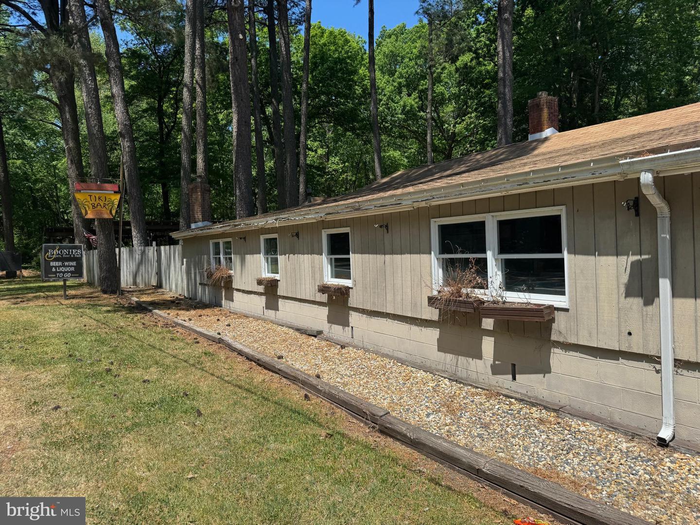 21438 Nanticoke Rd Property Photo 2