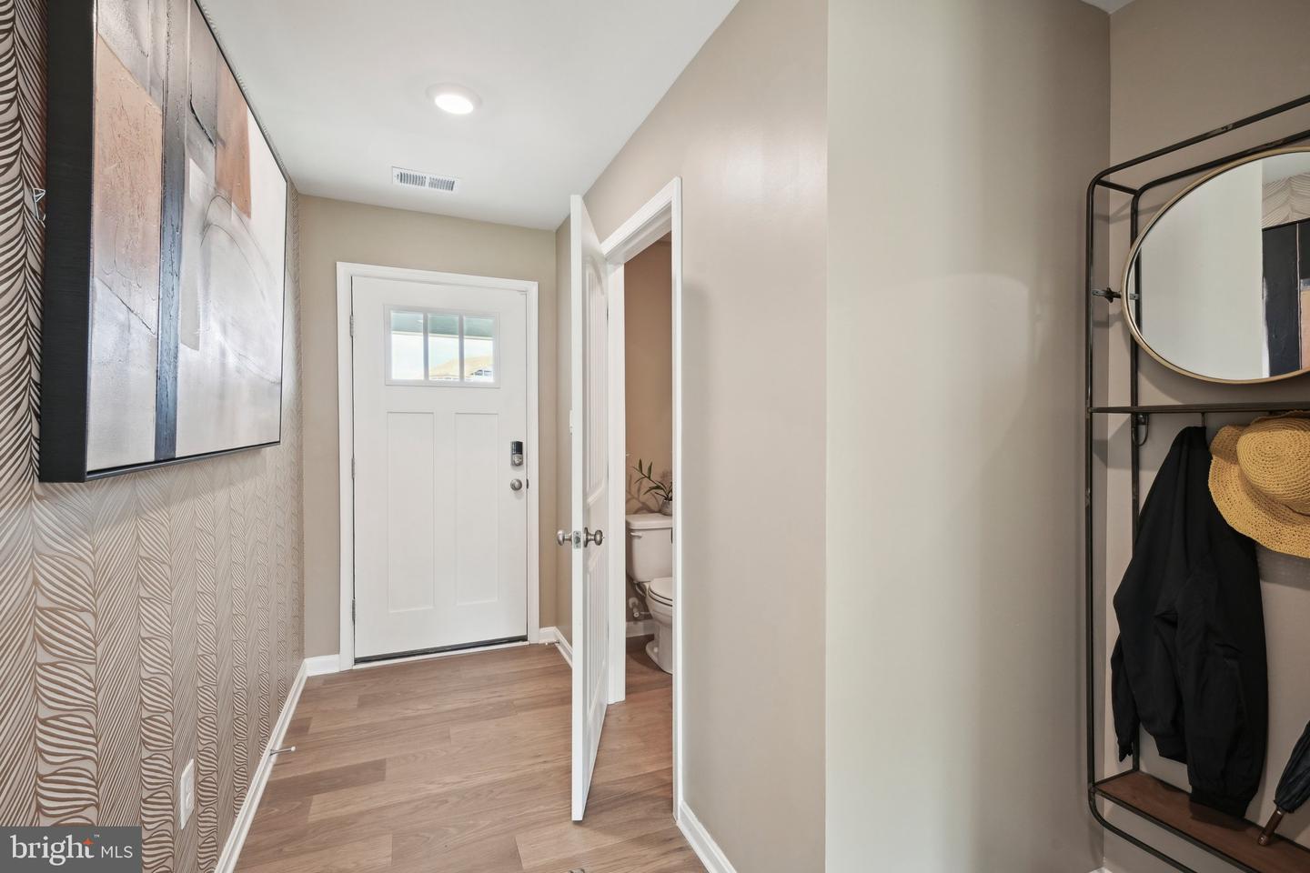 1146 Wintermead Loop Property Photo 2