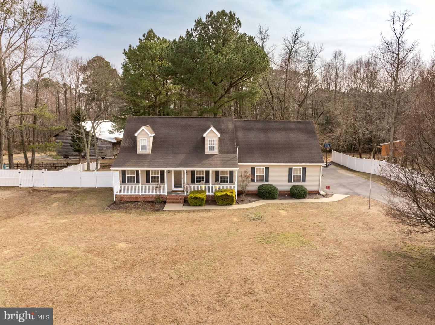 25799 Grist Mill Dr Property Photo 1
