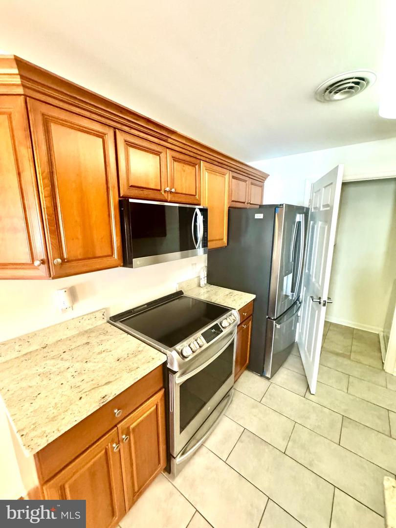 1103 S Schumaker Dr #c-309 Property Photo 10
