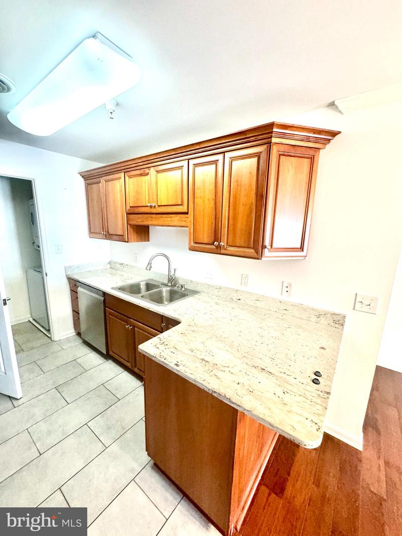 1103 S Schumaker Dr #c-309 Property Photo 11