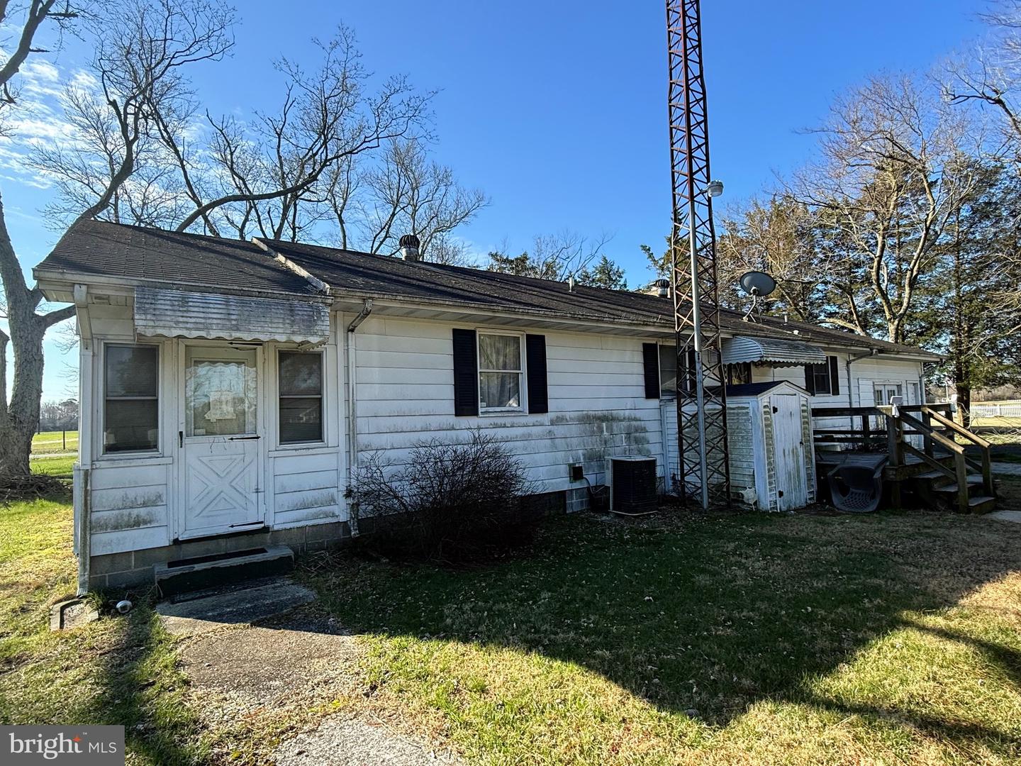 7592 Green Lewis Rd Property Photo 3