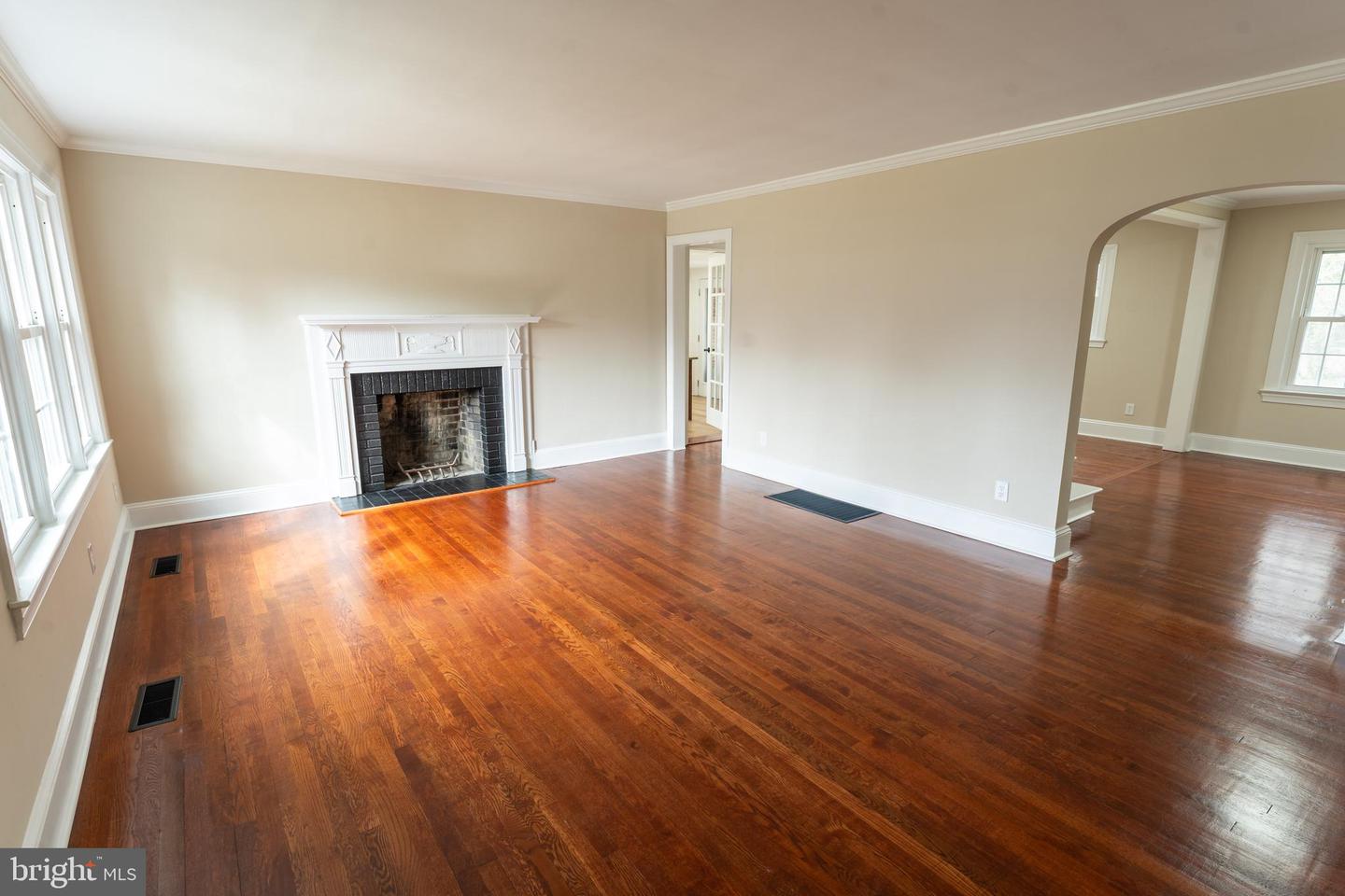 227 Pinehurst Ave Property Photo 6