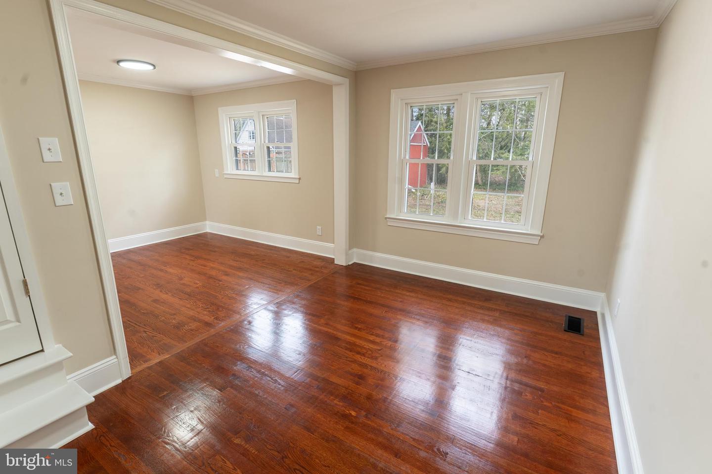 227 Pinehurst Ave Property Photo 8