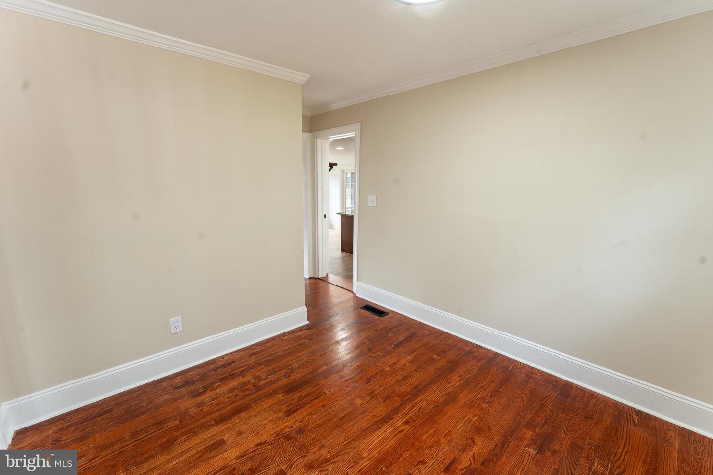 227 Pinehurst Ave Property Photo 12