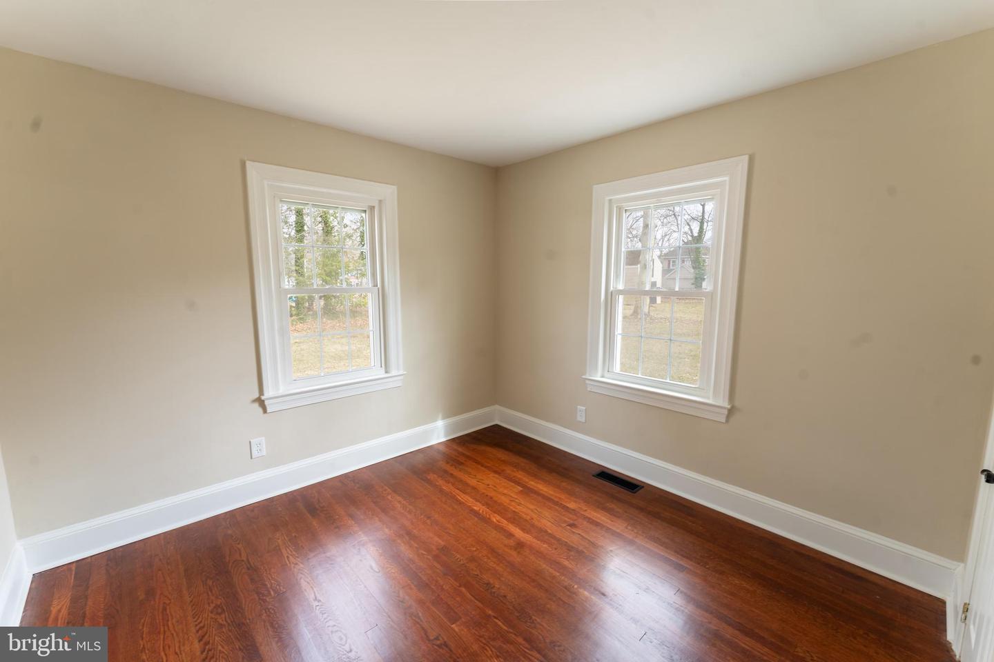 227 Pinehurst Ave Property Photo 36