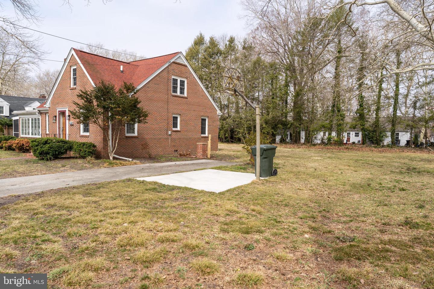227 Pinehurst Ave Property Photo 52