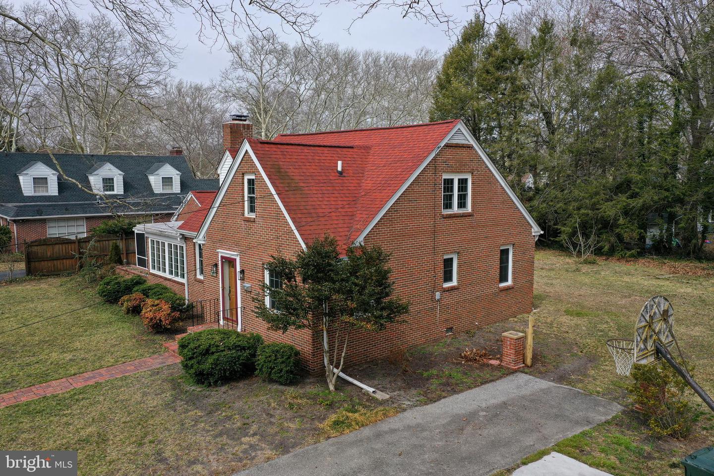 227 Pinehurst Ave Property Photo 58
