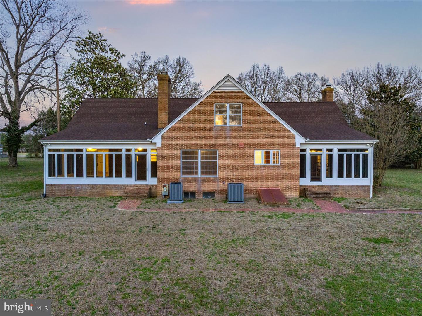 27980 Pemberton Property Photo 5