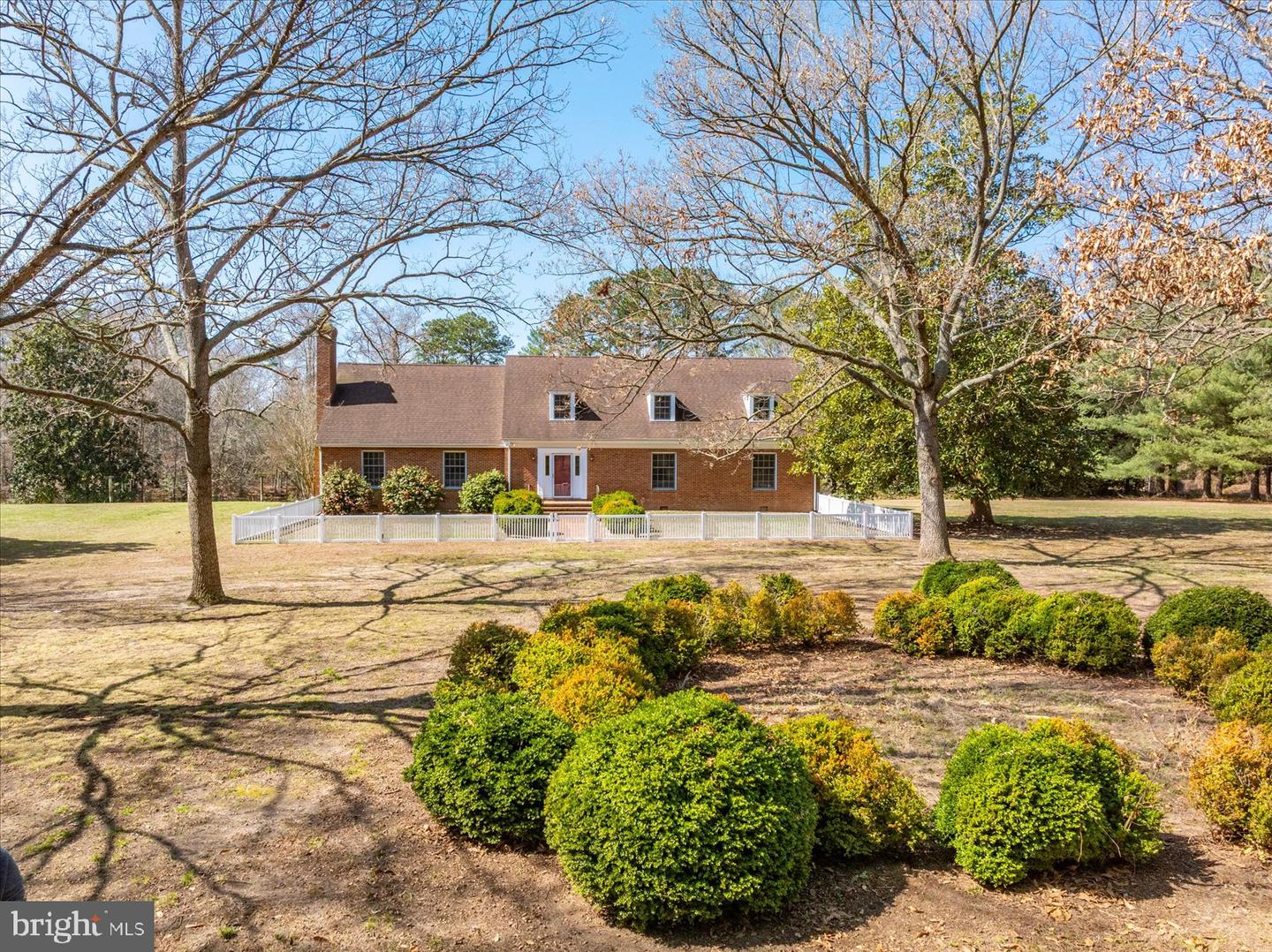 27980 Pemberton Property Photo 15