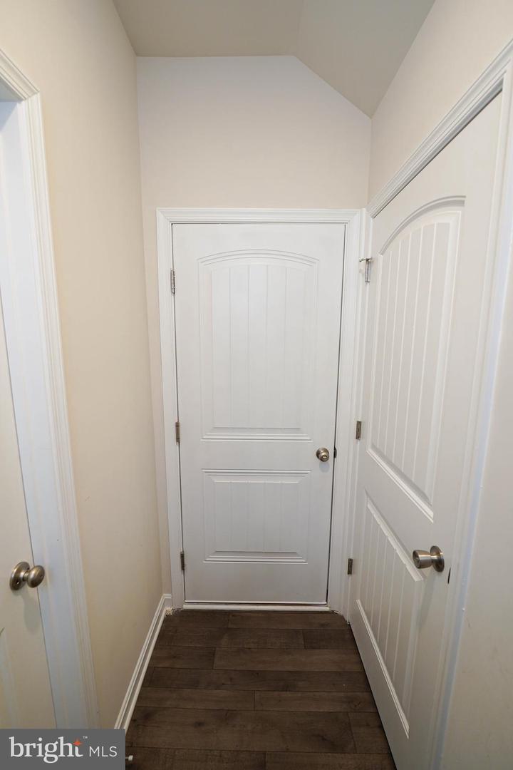 1712 Severn St Property Photo 24