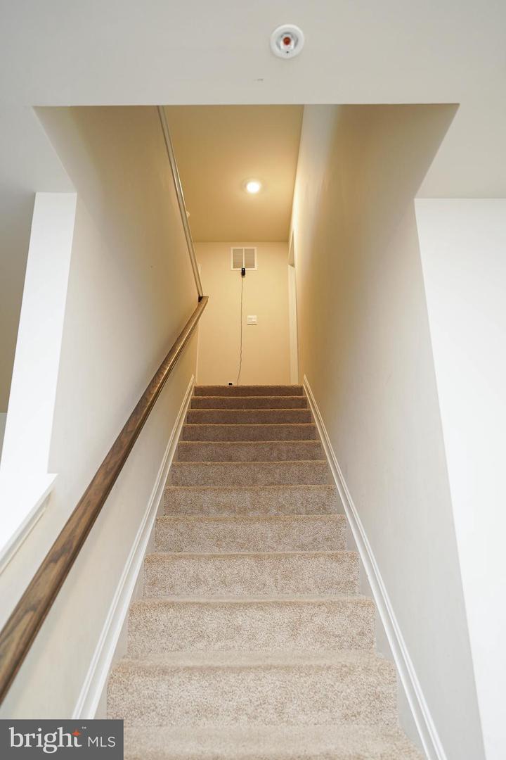1712 Severn St Property Photo 32