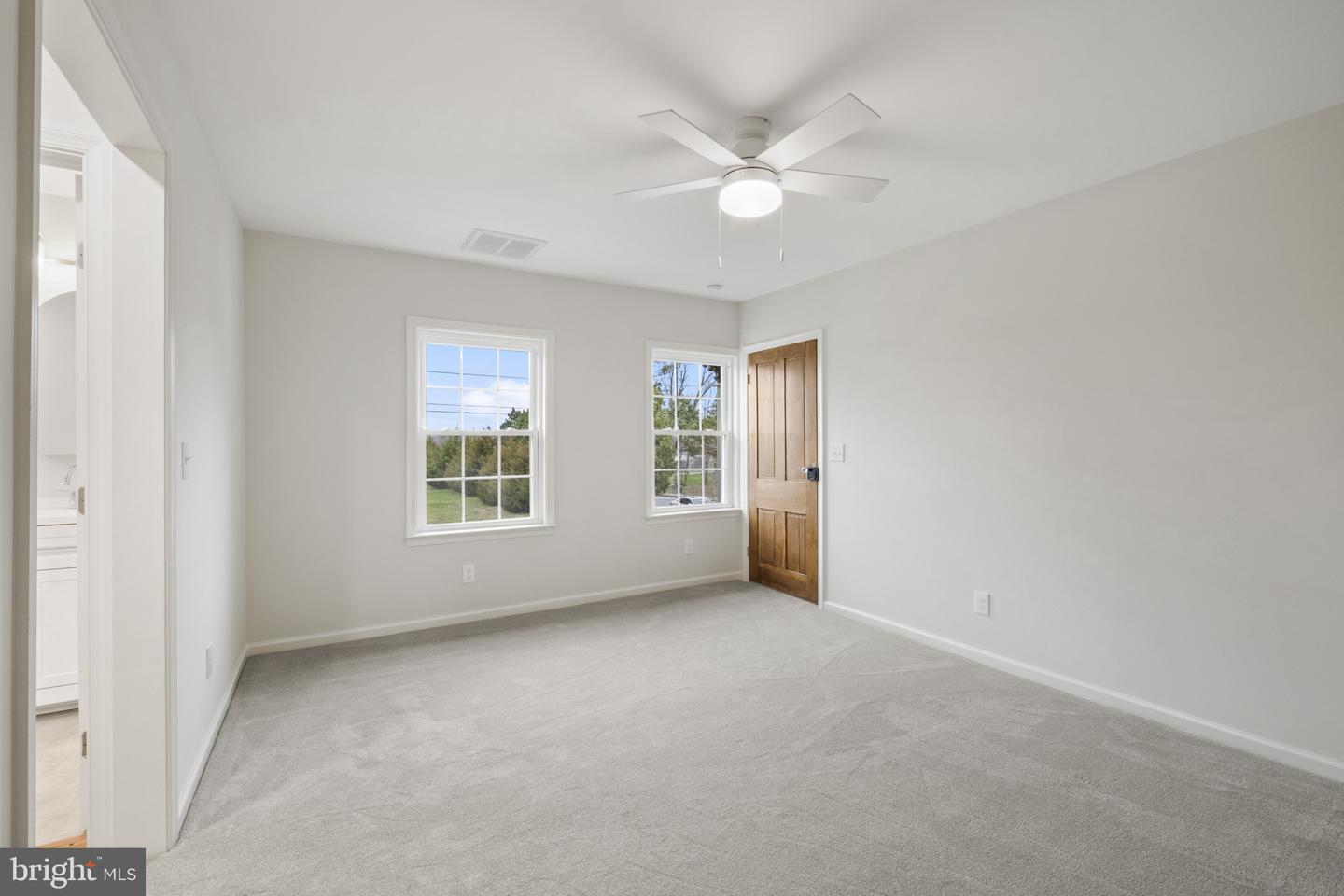 300 Main St Property Photo 36