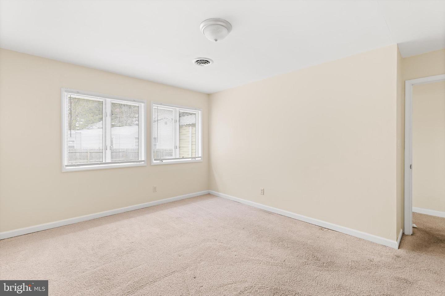 308 E Cedar Ln Property Photo 21