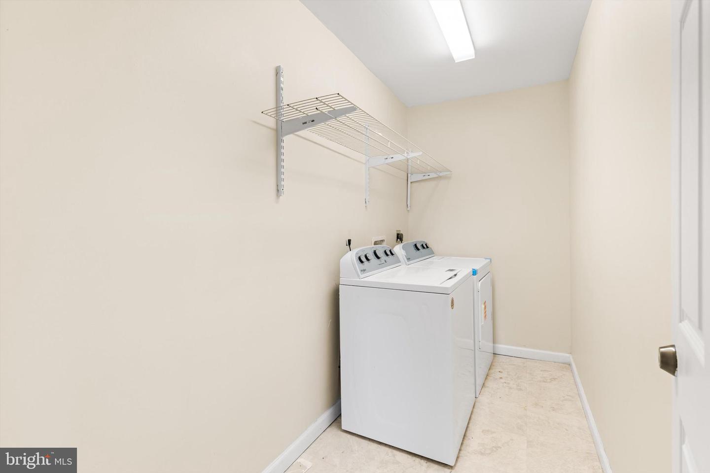 308 E Cedar Ln Property Photo 22