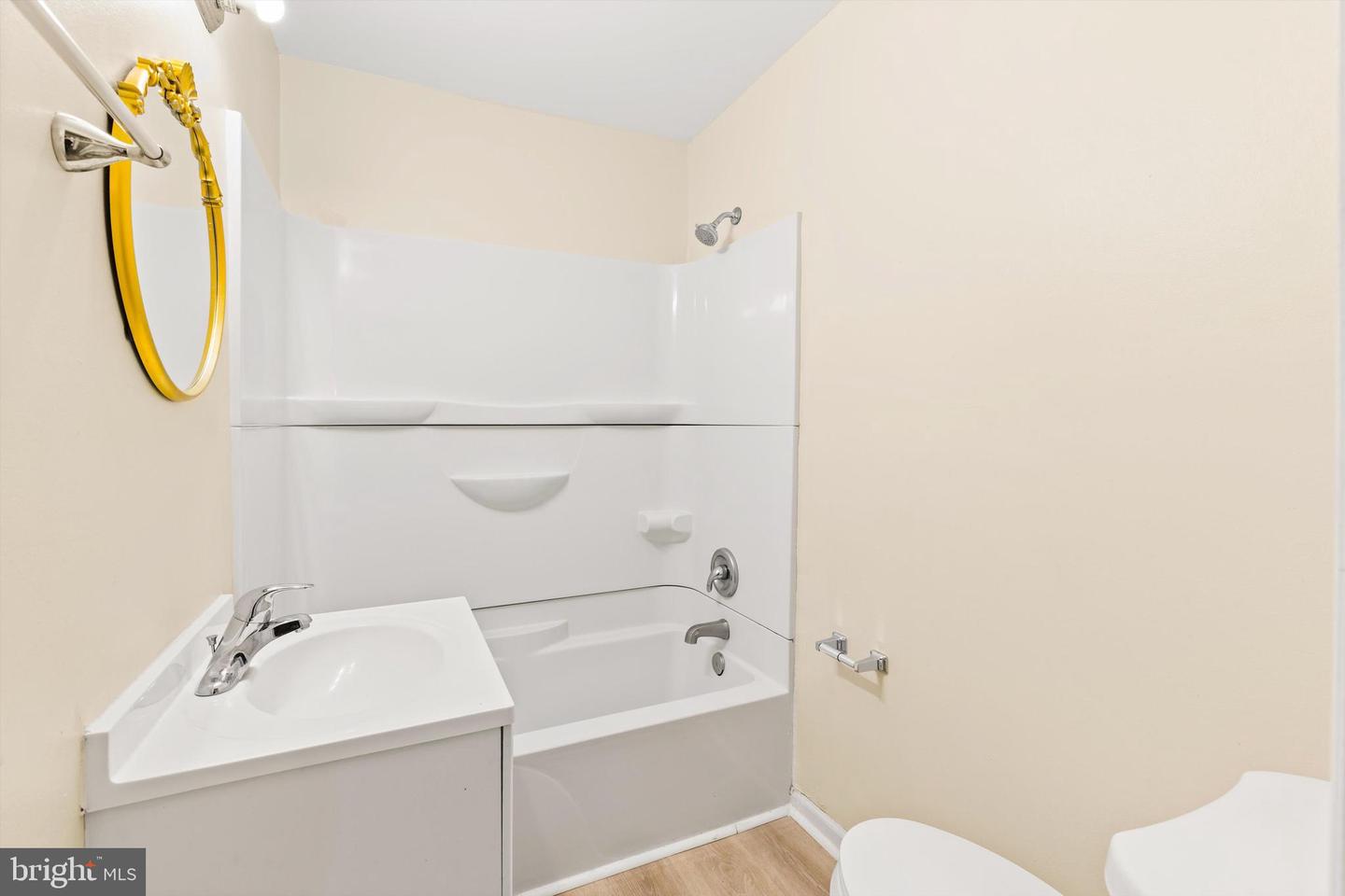 308 E Cedar Ln Property Photo 27